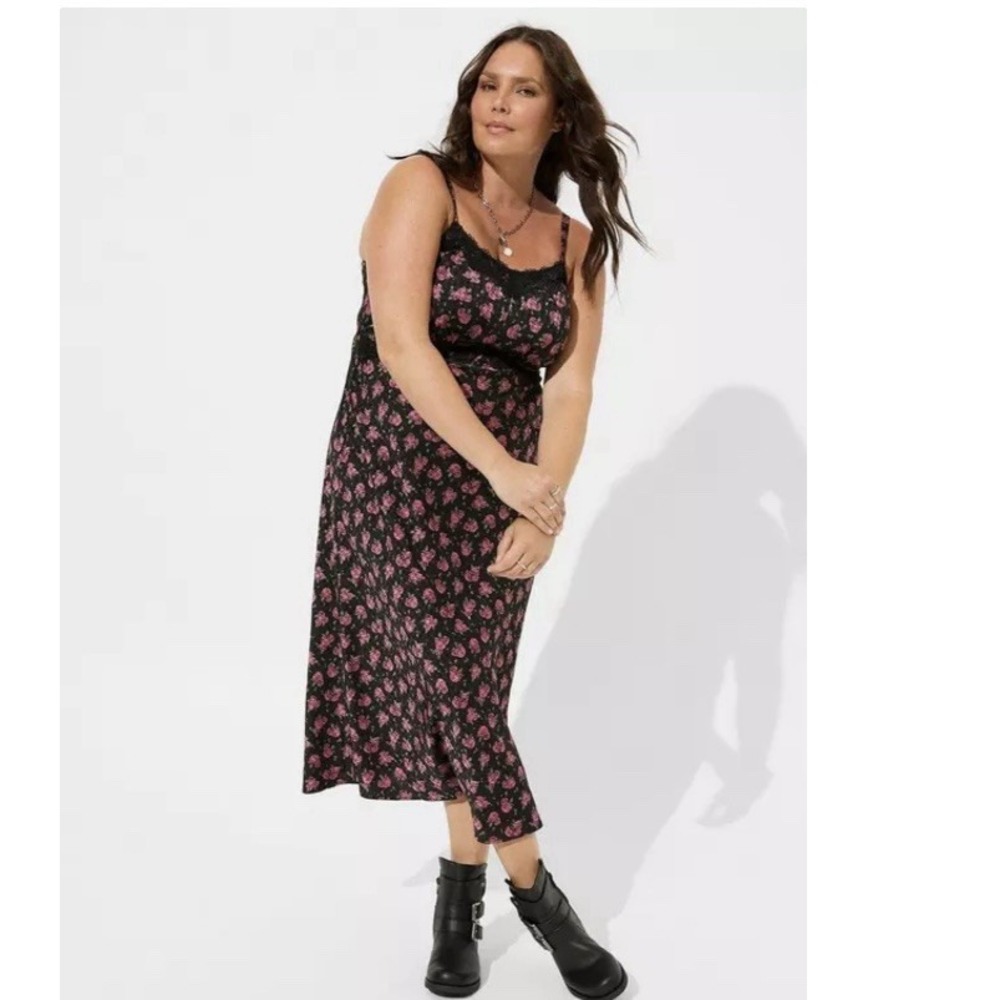 Torrid Floral Tea Length Satin Sleeveless Lace Trim Cami Slip Dress Size 4X‎
